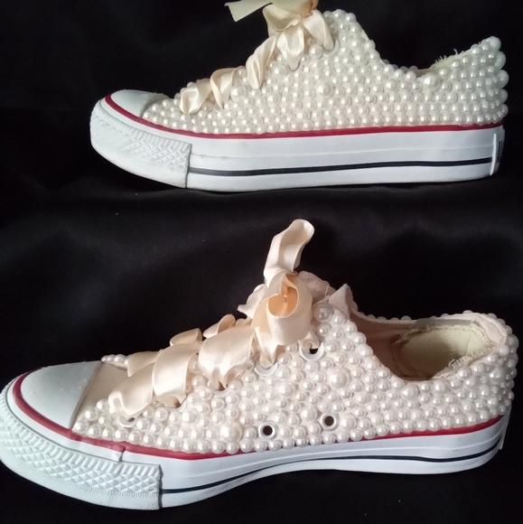 Custom Converse, pearl embellished w/ satin ribbon for laces, cr… - Picture 7 of 15